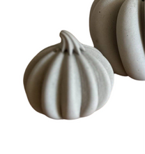 Load image into Gallery viewer, Concrete Pumpkin Small
