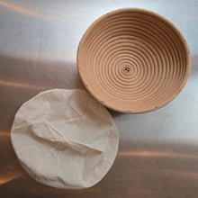 Load image into Gallery viewer, Round Loaf Bread Proving Basket with liner, Large 10&quot;
