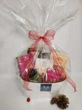 Load image into Gallery viewer, BC Locavore Gift basket - Sip &amp; Snack
